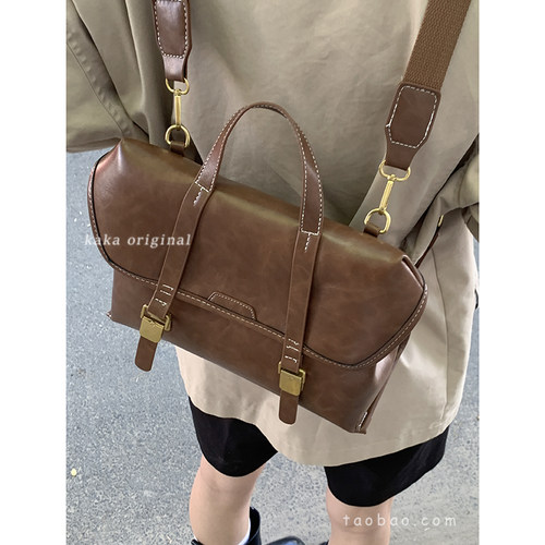 时尚经典简约便携双肩包