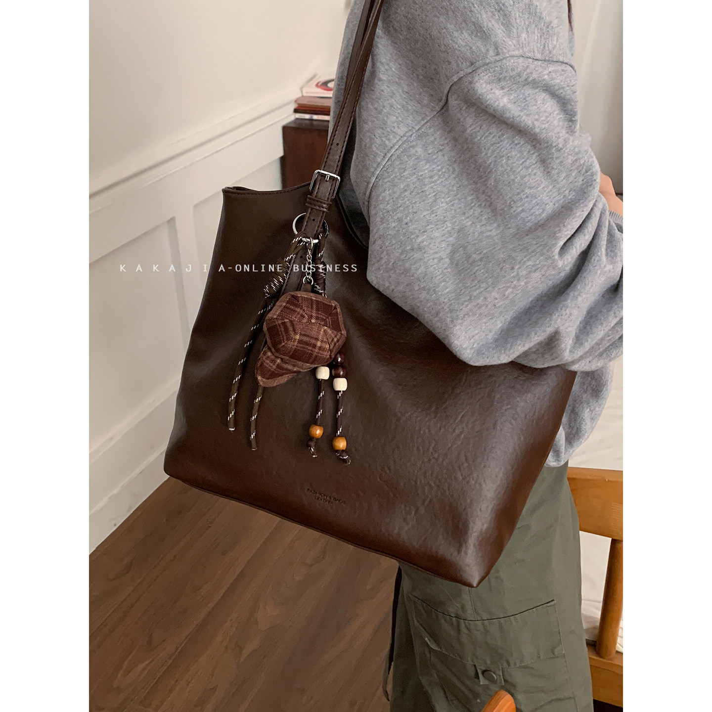 复古大容量腋下包包女2025新款潮时尚韩版托特包大容量单肩包