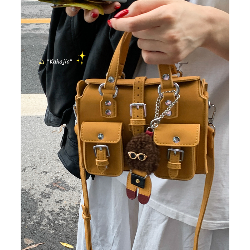 卡乐儿复古手提机车包磨砂斜挎包