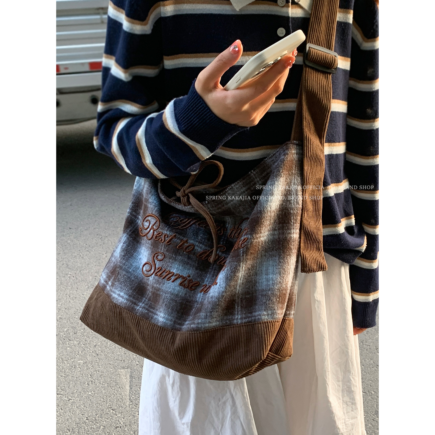 卡乐儿两面背毛呢格子托特包