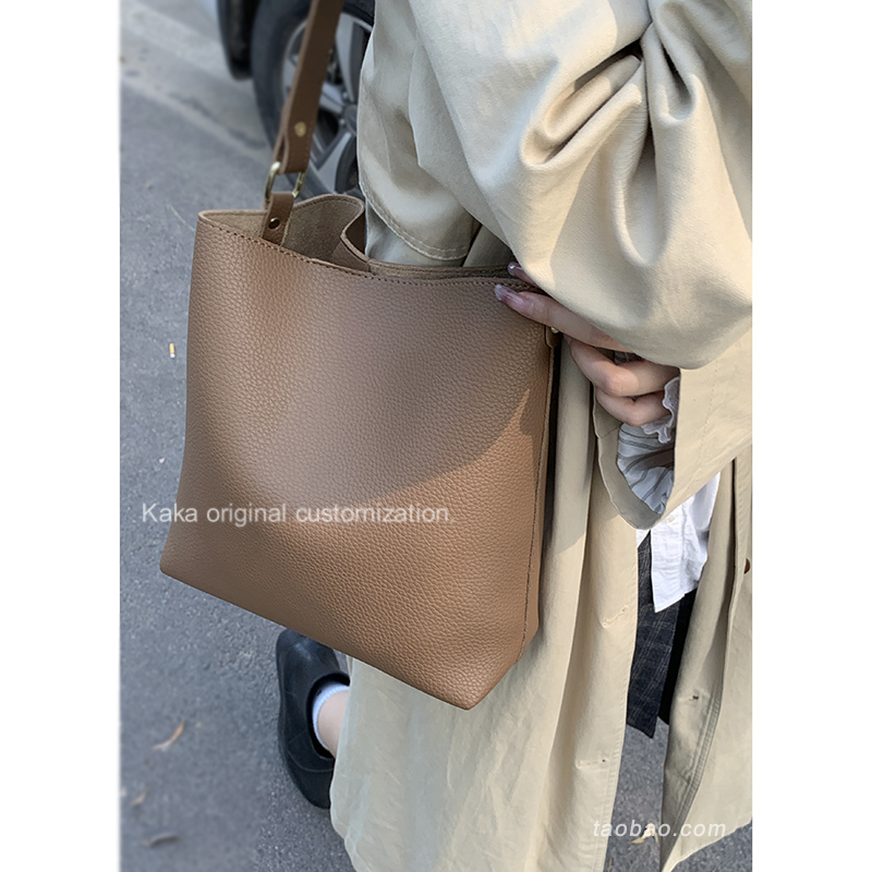 韩国小众腋下包包女2024新款潮时尚复古水桶包百搭大容量托特包