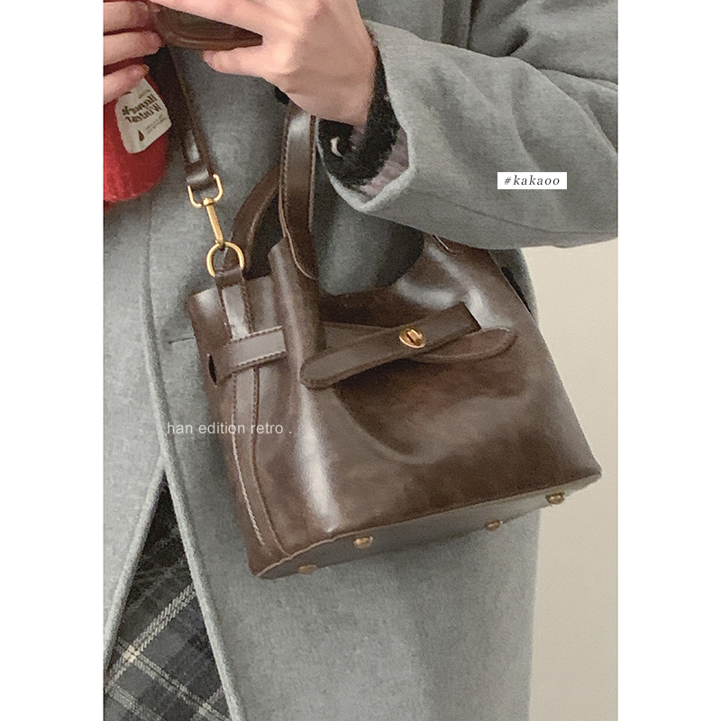 水桶包高级感百搭斜挎包