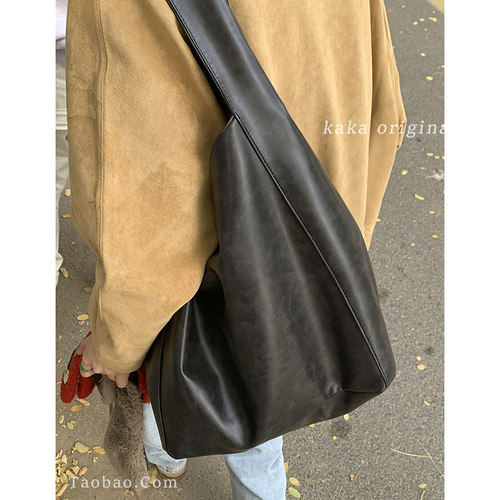 废土风复古腋下包包女2024新款潮时尚韩国托特包大容量单肩水桶包