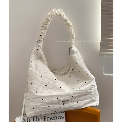 咔咔家甜美波点雪纺托特包