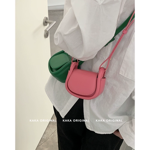 Маленькая летняя небольшая сумка, модная помада, коллекция 2022