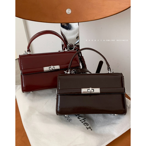 卡乐儿复古通勤手提凯莉包