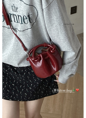 手提菜篮包包女2024新款潮时尚韩版水桶包百搭斜挎红色包新年包