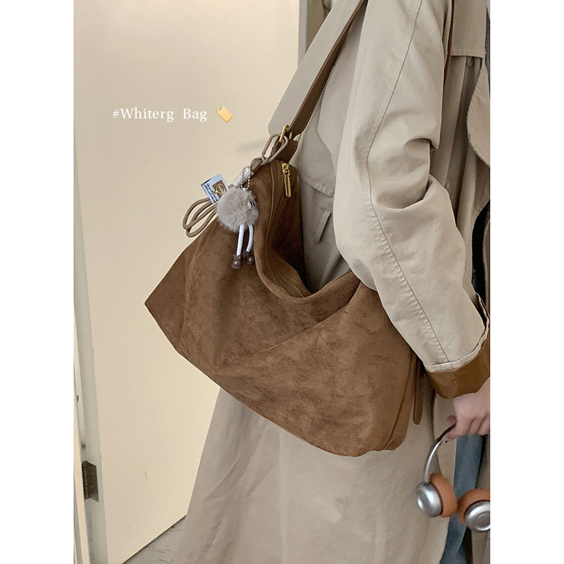 秋冬复古大容量包包女2025新款潮时尚麂皮绒托特包百搭单肩斜挎包,箱包皮具/热销女包/男包,通用款女包,淘宝优惠券,粉丝福利购,淘宝优惠卷