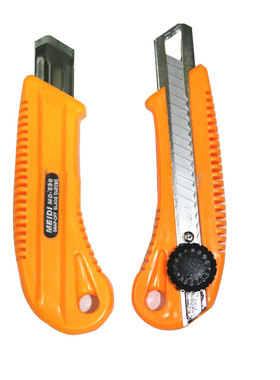 MD580螺锁大美工刀18MM介刀裁纸刀壁纸 箱裁刀架介刀美工5把包邮