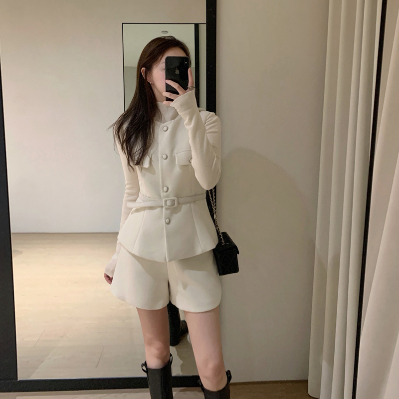 poisooo轻奢风马甲套装女2025秋款无袖马夹短外套+高腰短裤两件套