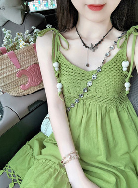 波西米亚风绿色流苏吊带连衣裙女2024夏设计感小众无袖多巴胺裙子