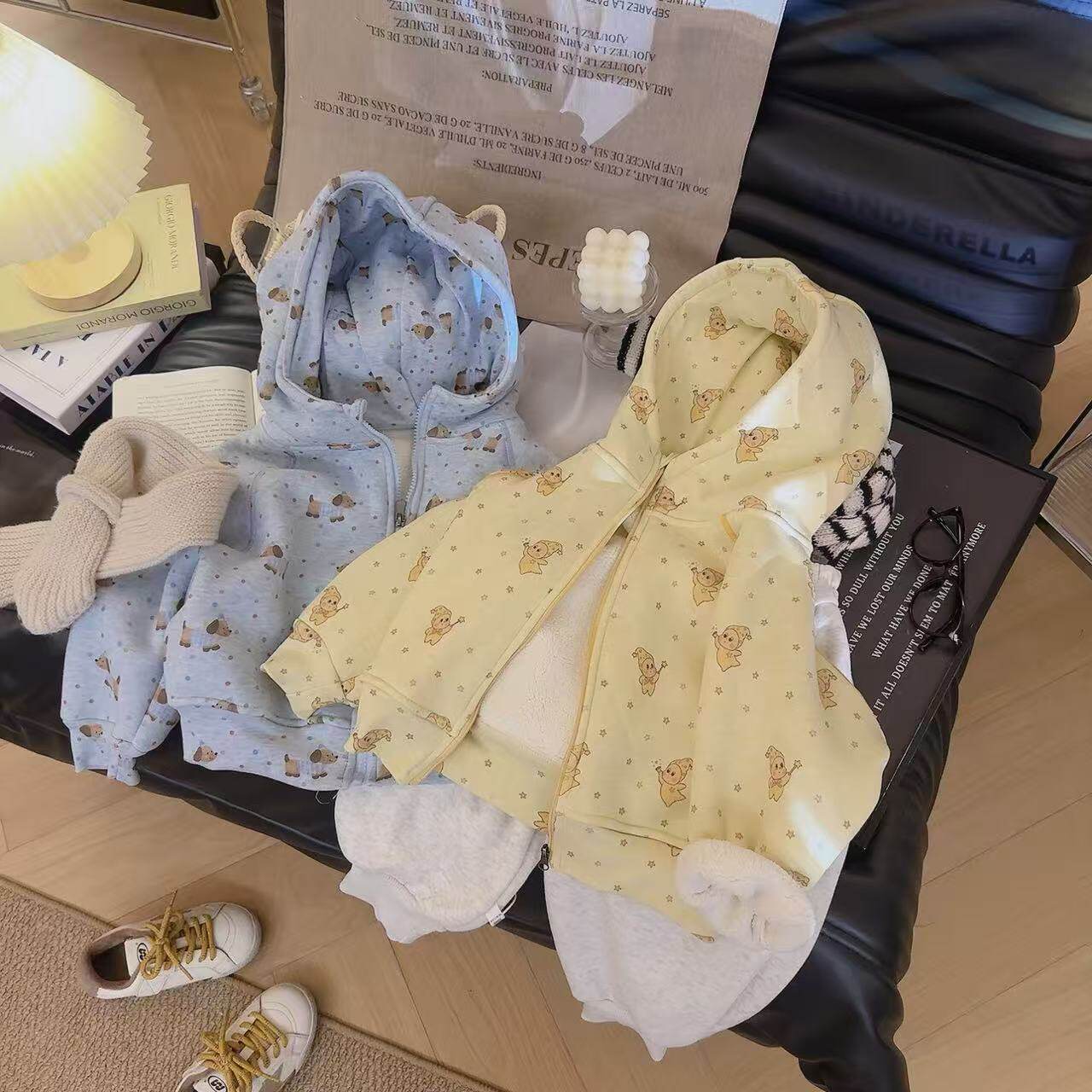 儿童连帽外套加厚加绒百搭上衣新款男女童秋冬季保暖长袖小孩洋气