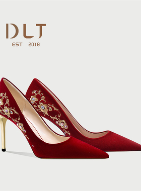 婚鞋女夏季新娘鞋秀禾主婚纱两穿不累脚中式高级感红色敬酒高跟鞋