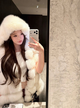 PRISCA/25aw 炒暖和宽松坑条白色连帽环保皮草毛毛马甲外套女