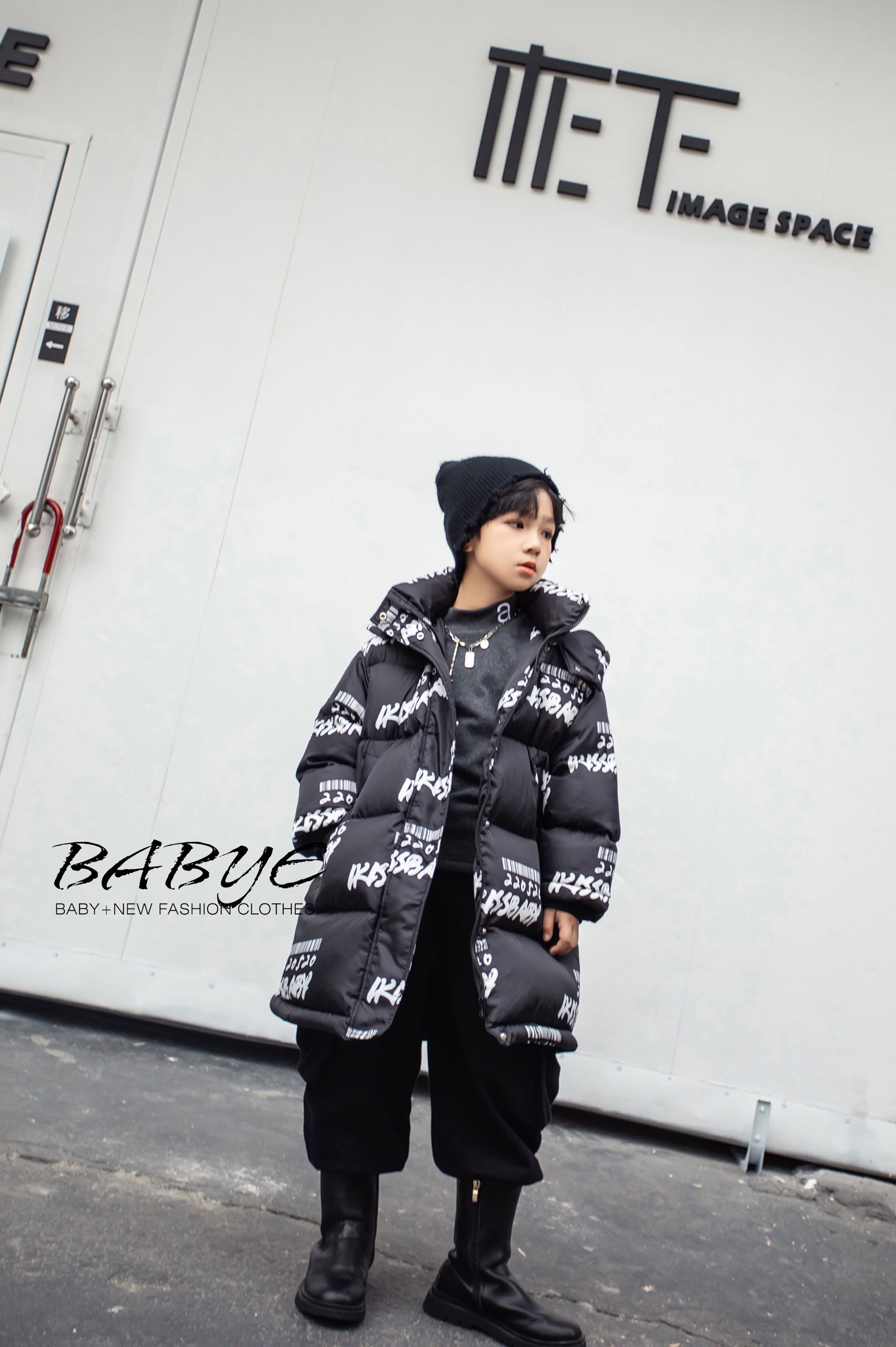 儿童羽绒服90白鸭绒高密防水男童女童冬季长款涂鸦羽绒服外套