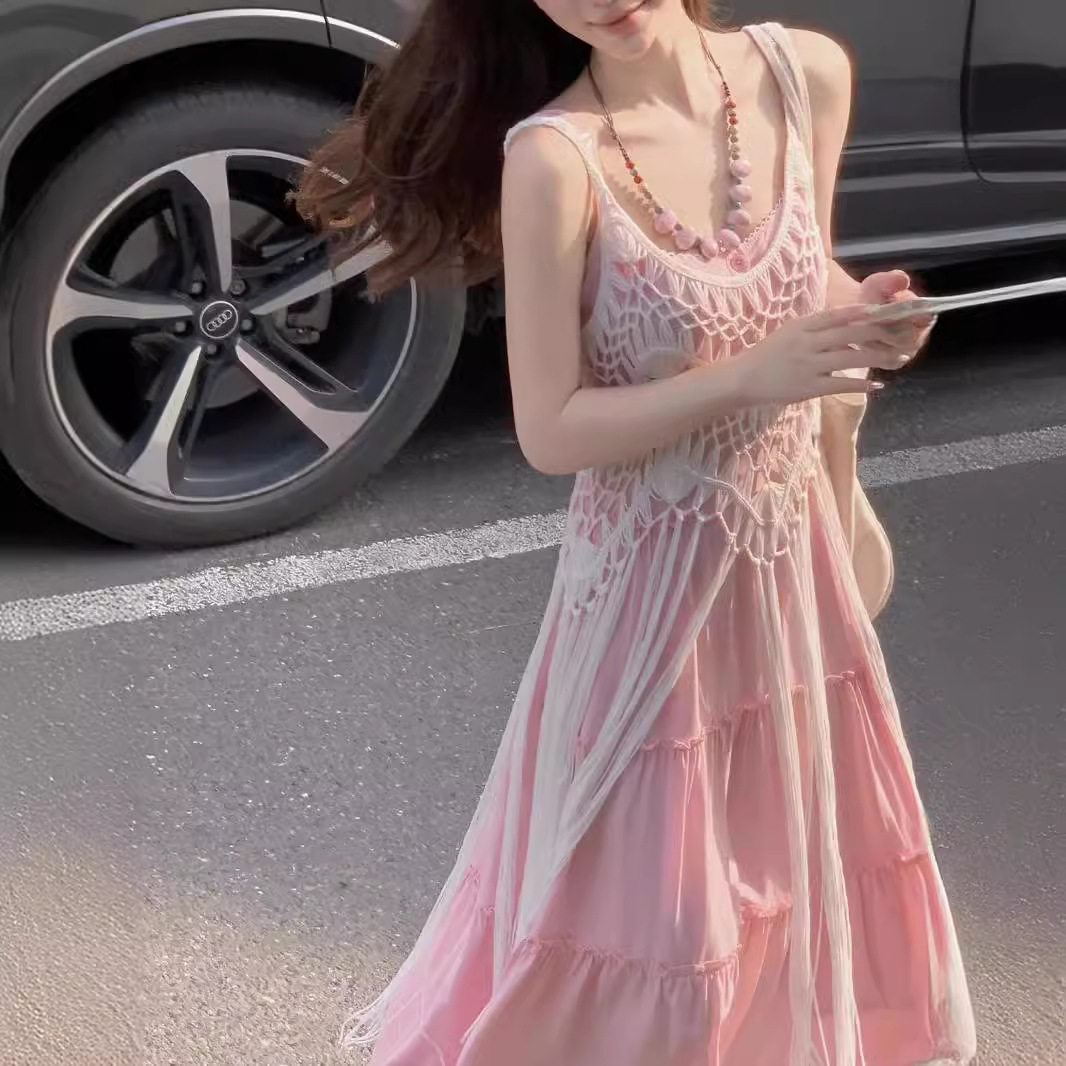 两件套装女高级粉色温柔吊带连衣裙女夏季新款度假风海边流苏罩衫