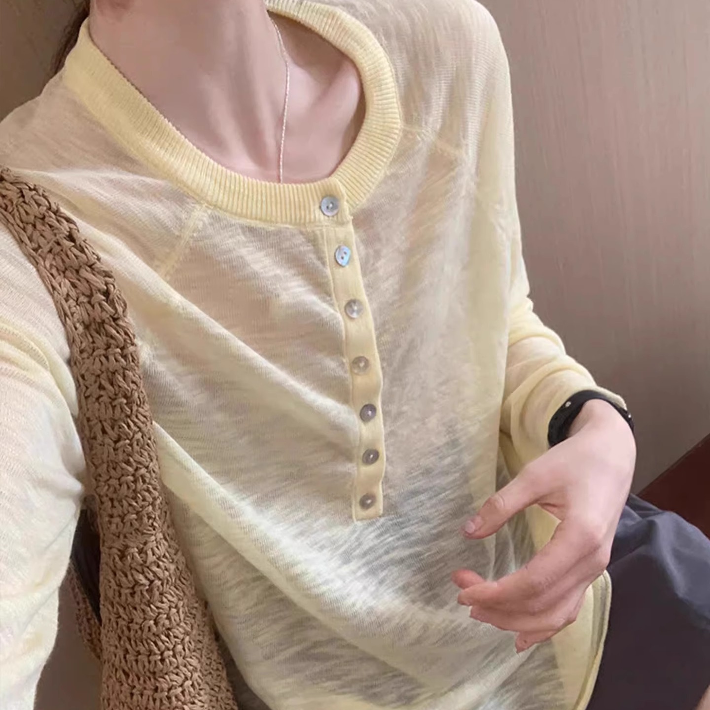 黄色冰丝薄纱防晒罩衫女夏季外搭宽松微透空调衫长袖t恤叠穿上衣