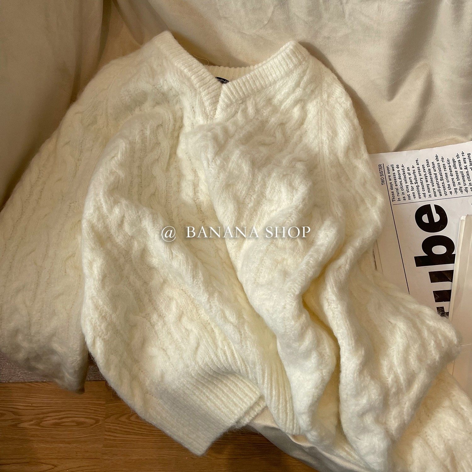 法式白色V领麻花毛衣女秋冬季新款加厚宽松慵懒风软糯针织衫上衣