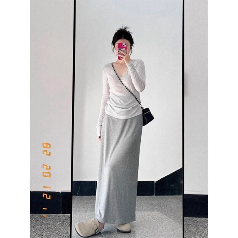 松弛感浅灰色V领长袖T恤女春季辣妹微透罩衫内搭打底修身薄款上衣