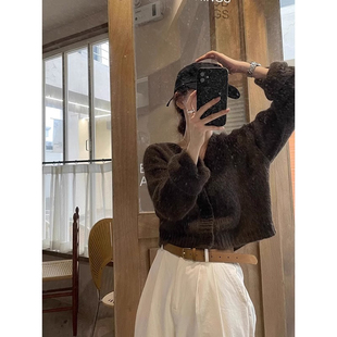 美拉德咖色马海毛V领针织开衫女毛衣秋季复古老钱风短款外套上衣