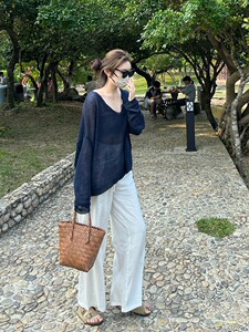藏蓝色V领针织防晒罩衫女夏季薄款宽松慵懒风长袖T恤微透锁骨上衣