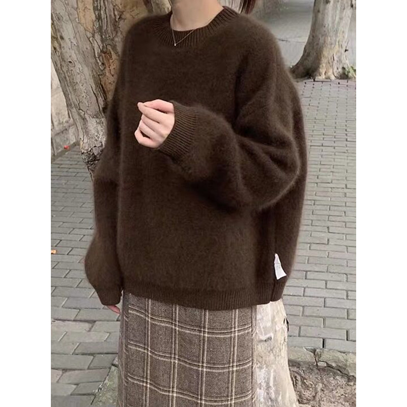 美拉德咖色浣熊绒圆领毛衣女秋冬高级感宽松软糯针织衫内搭上衣厚
