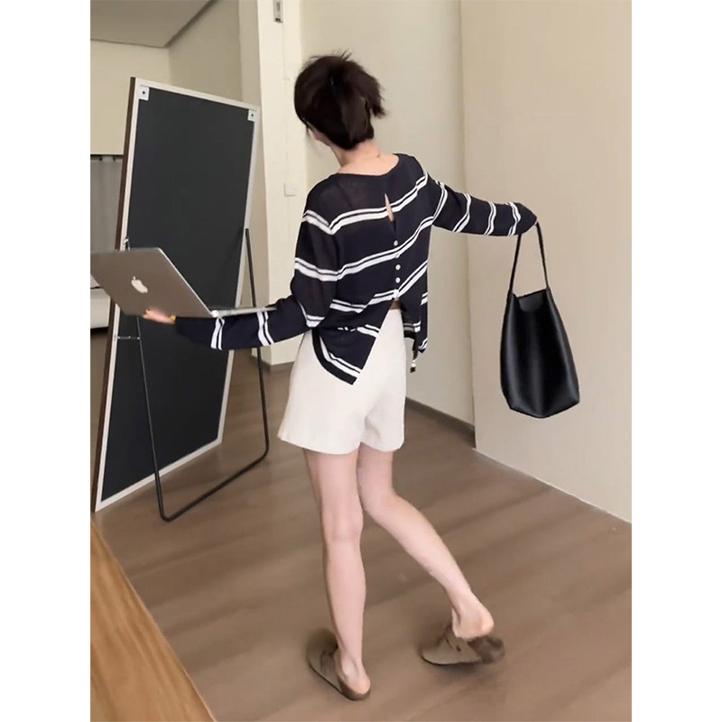 露背镂空条纹冰丝防晒罩衫女夏季薄款外搭微透长袖针织T恤上衣秋