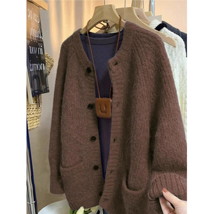 高级感慵懒咖色毛衣外套女秋冬季宽松美拉德加厚开衫软糯针织上衣