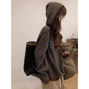 设计感条纹美拉蓝连帽毛衣女秋冬