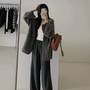 老钱风灰色中长款毛衣外套女秋冬慵懒高级感宽松针织开衫外搭上衣