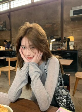 慵懒薄款韩系灰色针织开衫女2026秋季外搭长袖外套设计感坑条上衣