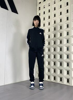 运动风穿搭休闲立领长袖运动套装