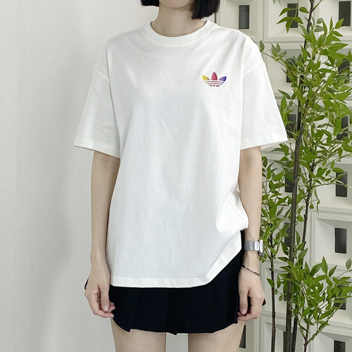 Adidas正品三叶草女运动休闲透气圆领短袖T恤IK8628【断码福利】