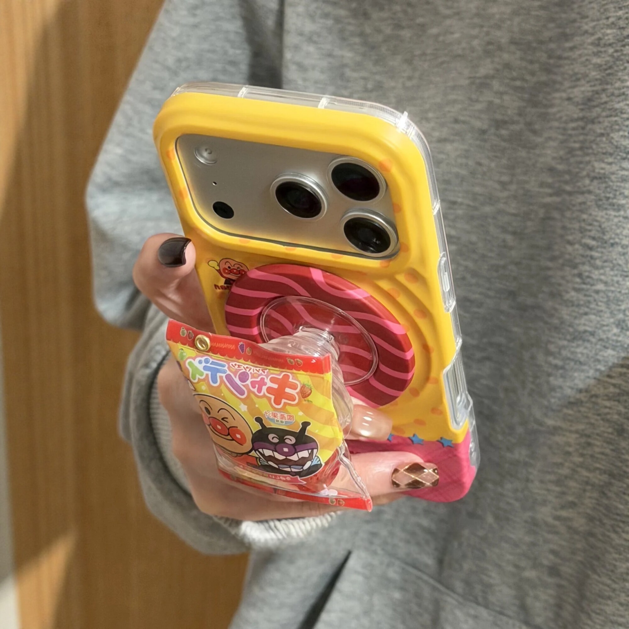 韩系ins拼色波点菱格超人糖果磁吸支架适用iPhone17pro