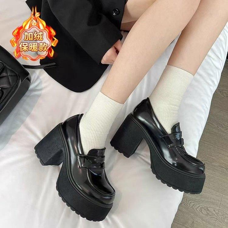 2025冬季英伦风小皮鞋女新款辣妹百搭厚底加绒单鞋高跟保暖乐福鞋
