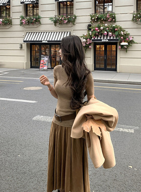 01/06 10AM 徐琳「高智姐姐」半高领正肩修身精纺100羊毛打底上衣