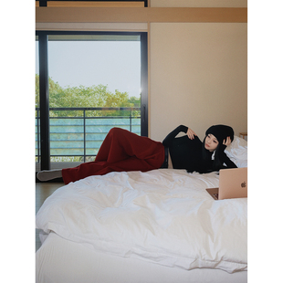 12/2 10AM 徐琳 「撞色镰刀裤」宽边腰头针织抽绳弯刀阔腿裤