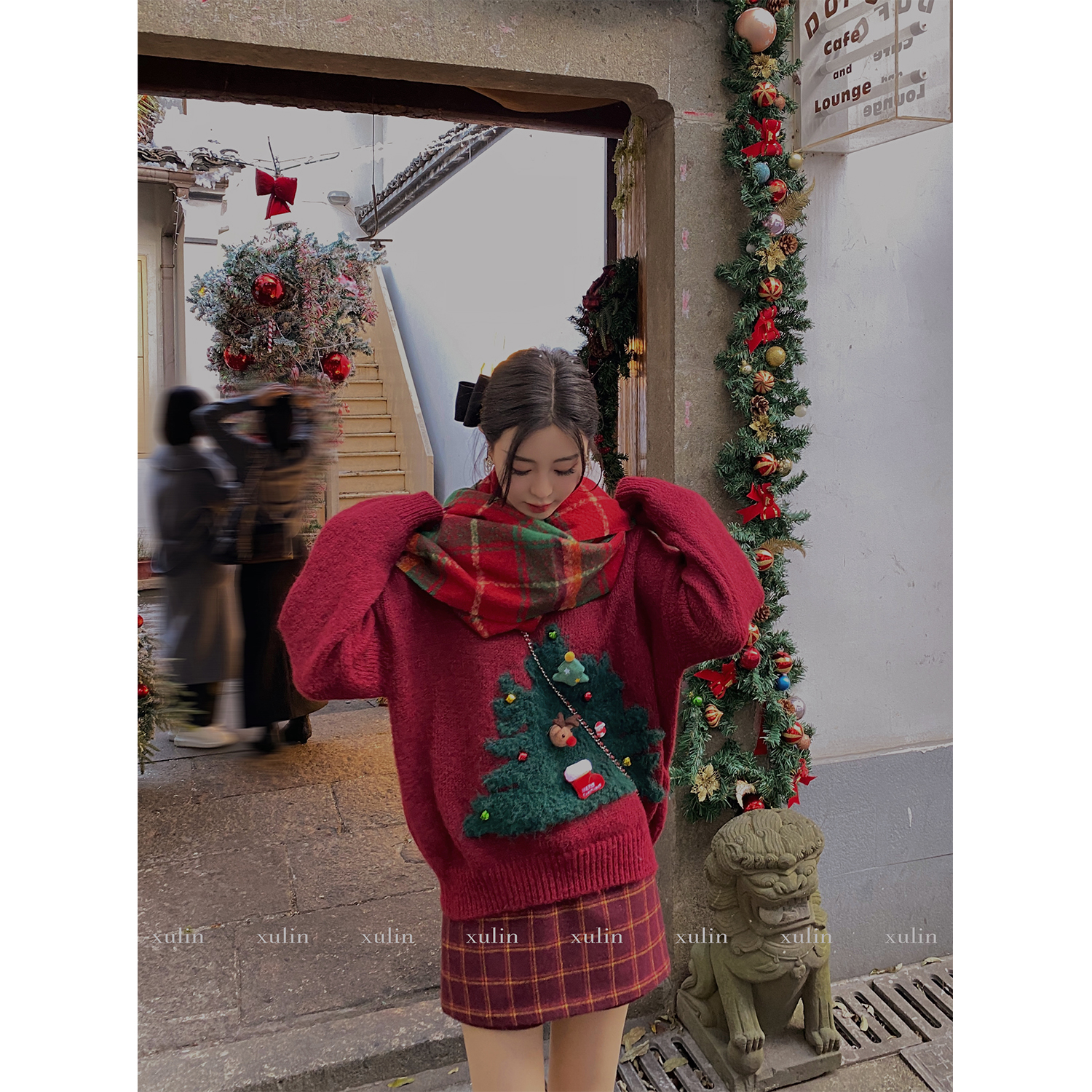 徐琳mini立体装饰针织套头毛衣