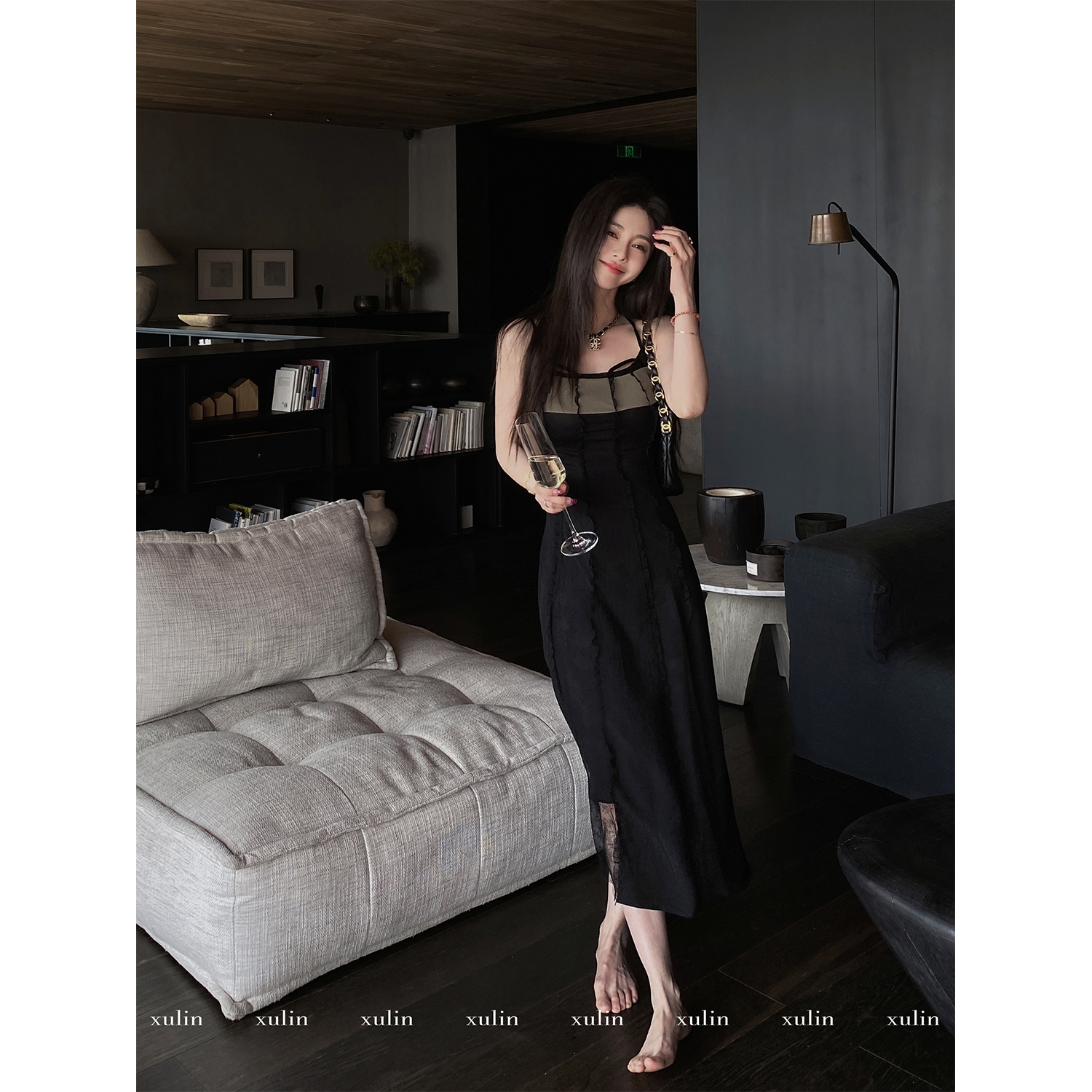 徐琳mini黑天丝绣花拼接吊带裙