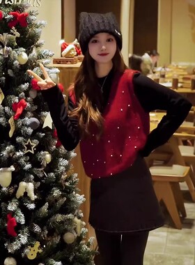 红色V领无袖背心马甲女2026春季新款法式小香风镶钻宽松针织上衣