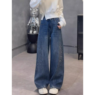 蓝色复古窄版烫钻弯刀牛仔裤女2026冬季新款设计感宽松加绒阔腿裤