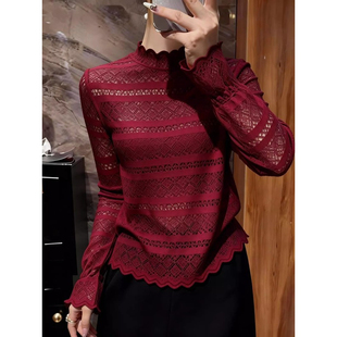 法式气质高级感轻奢酒红色蕾丝衫女2026年冬季复古轻熟风打底上衣