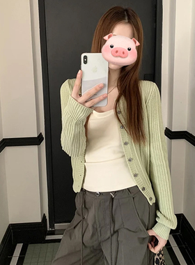 法式绿色圆领针织开衫外套女春季修身短款小个子洋气别致绝美上衣