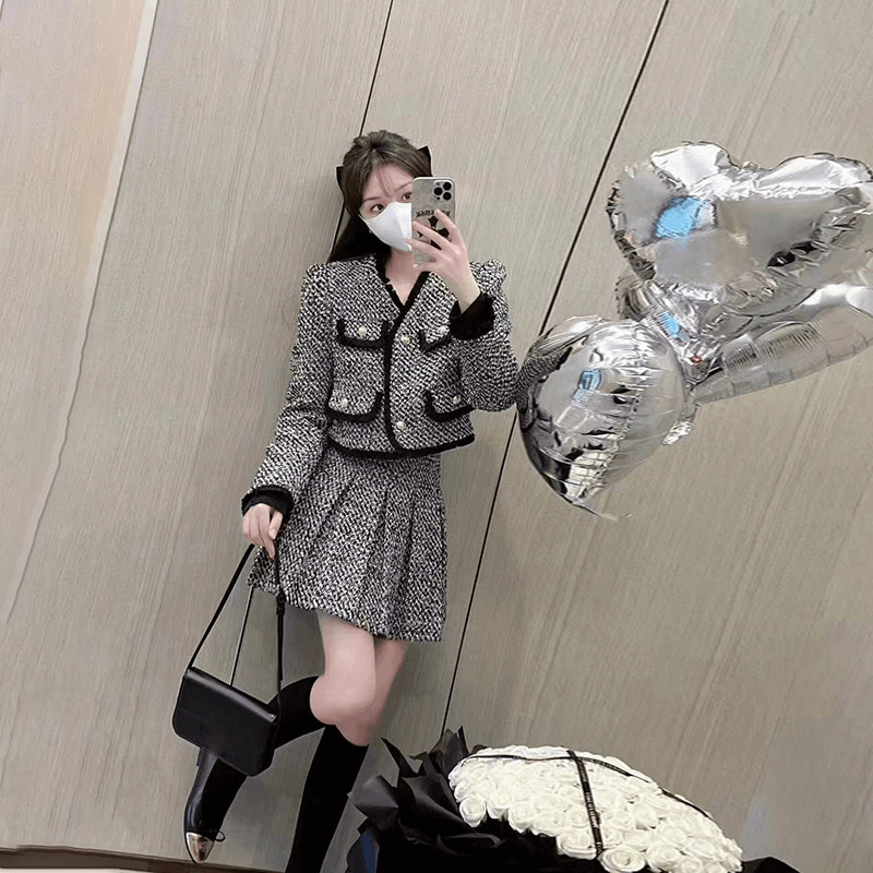 网红气质时尚套装女秋季新款小香风西服短款外套半身百褶裙两件套,女装/女士精品,时尚套装,淘宝优惠券,粉丝福利购,淘宝优惠卷