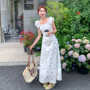 法式减龄碎花连衣裙女夏2025新款气质流行爆款漂亮绝美长裙巨好看图片