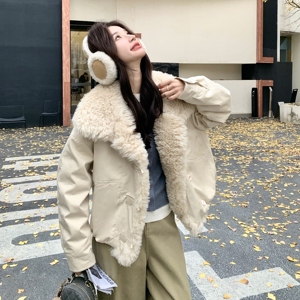 2025冬季新款韩版毛绒翻领短外套女冬季保暖设计感皮草派克羽绒服图片