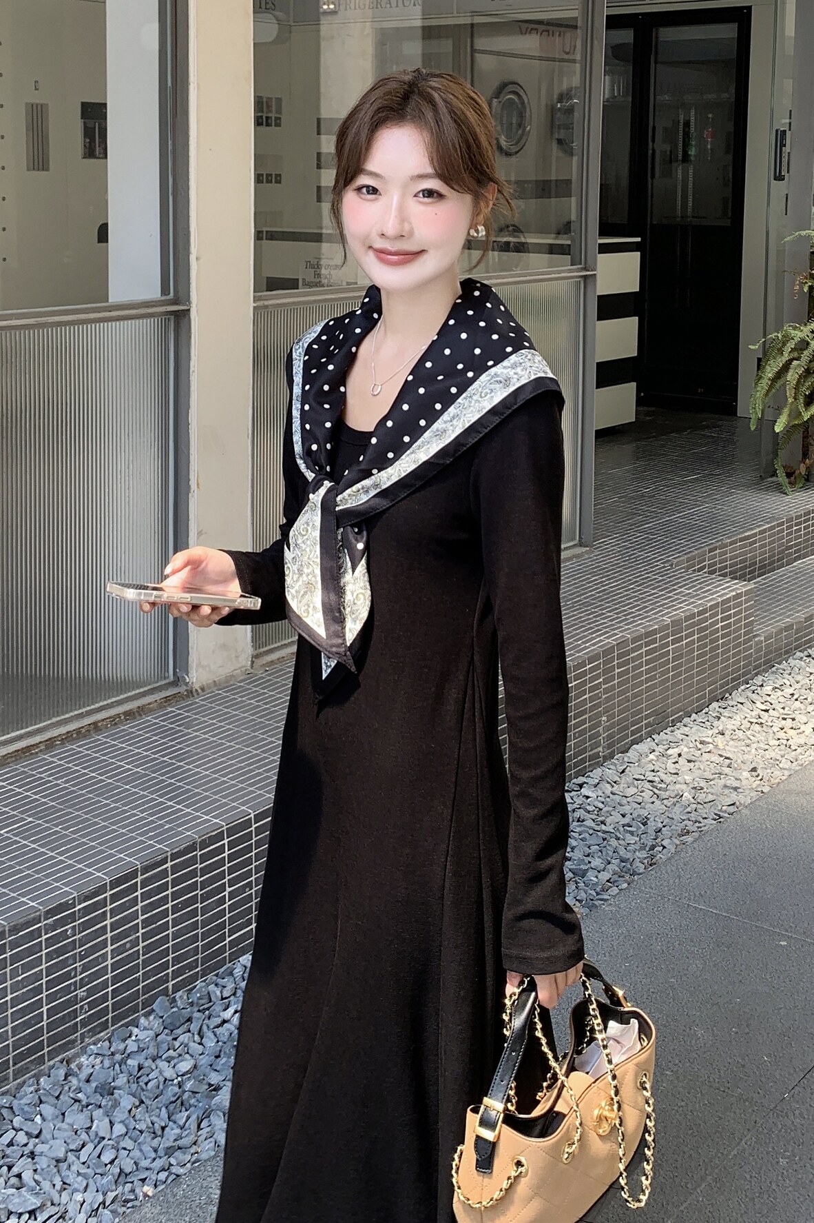 2025年秋季新款时尚气质百搭显瘦披肩领针织连衣裙,女装连衣裙,慧峰