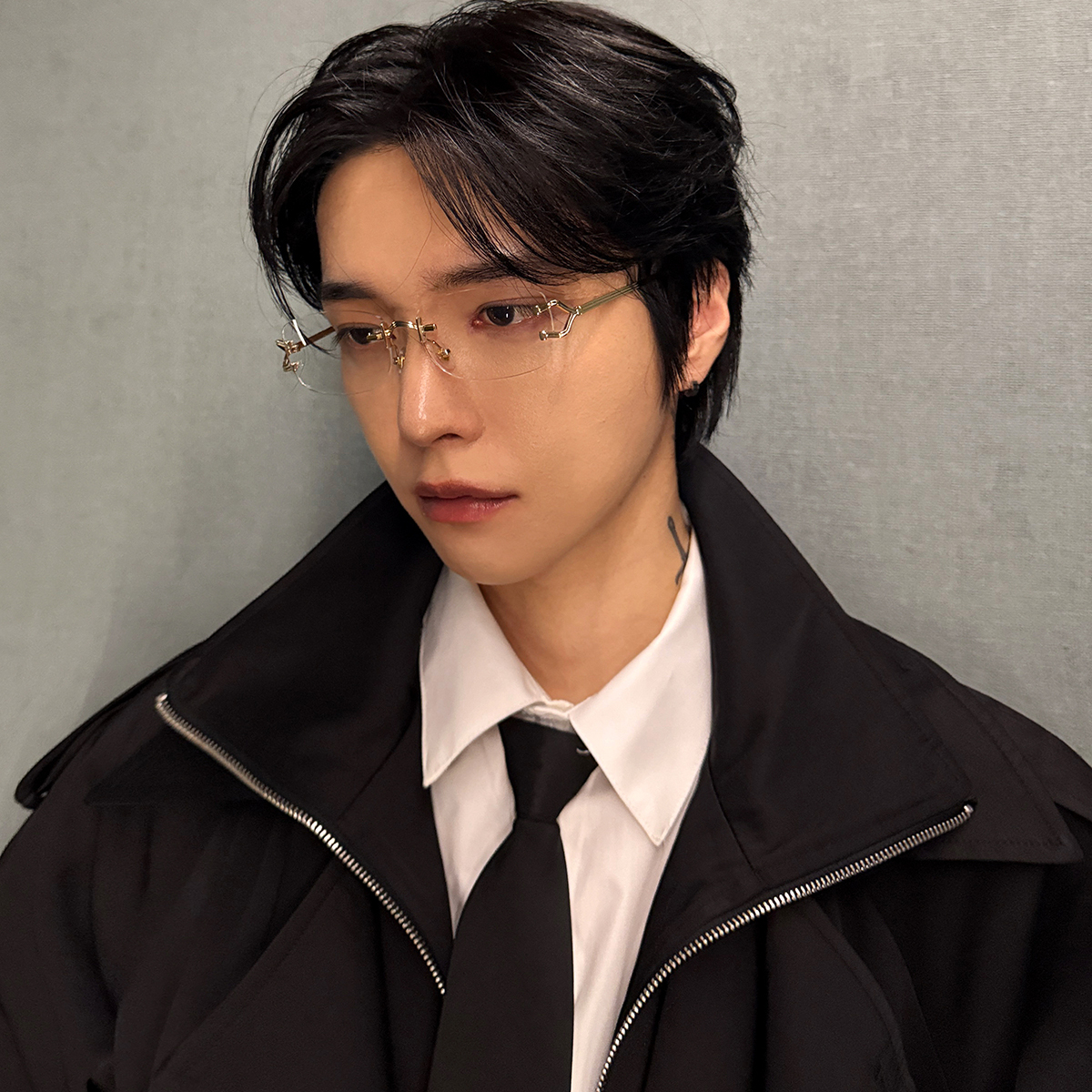 王嘉尔同款高级感无框切边个性方框防蓝光镜片眼镜框架素颜镜