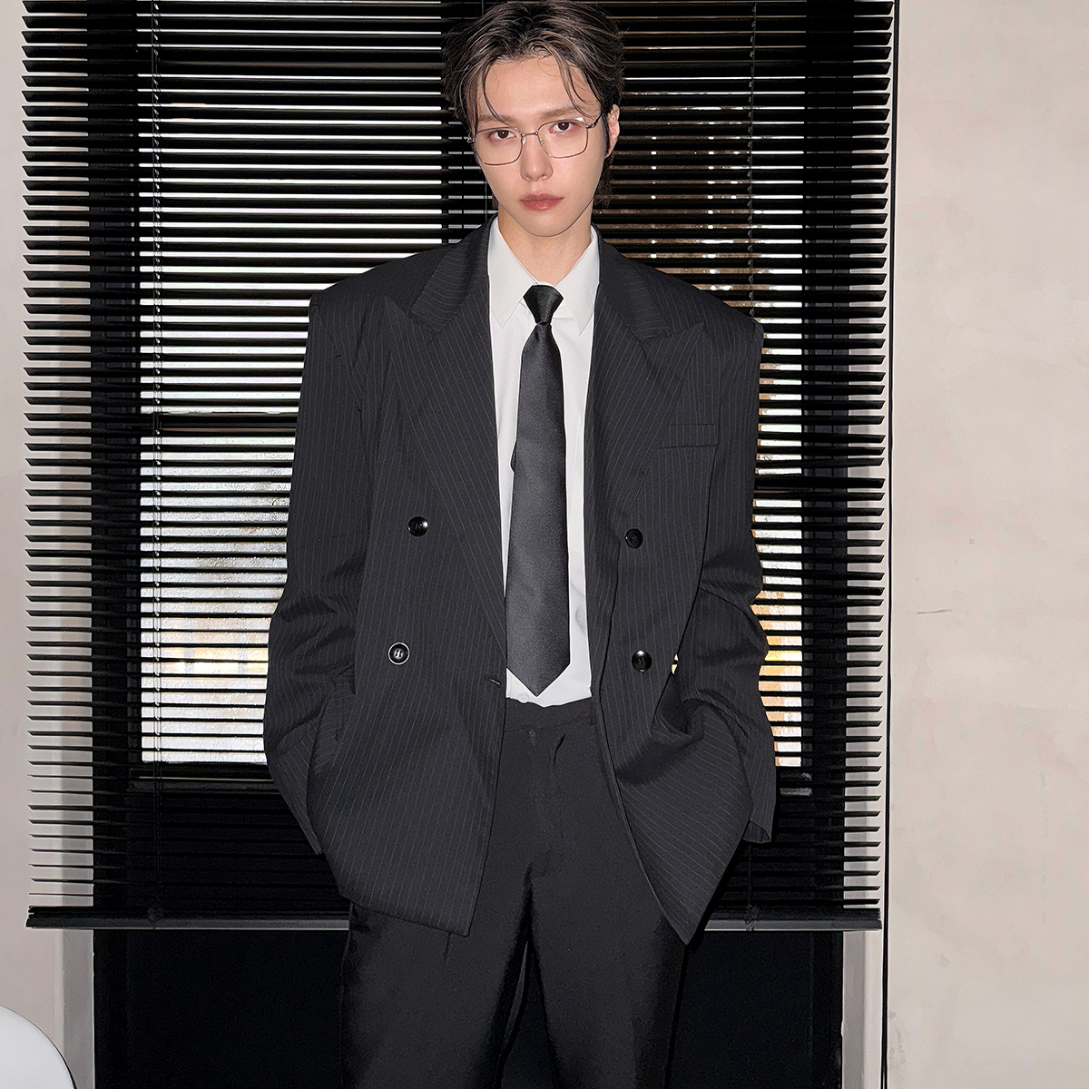 子上男装宽松挺括双排扣西服