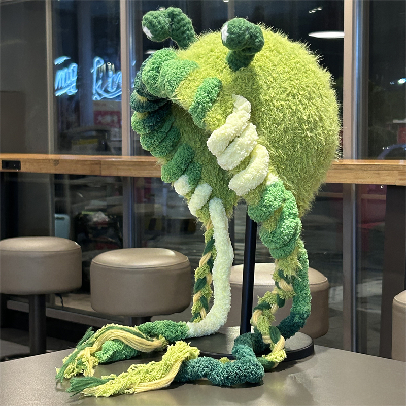 可爱卡通小怪兽毛绒帽子女